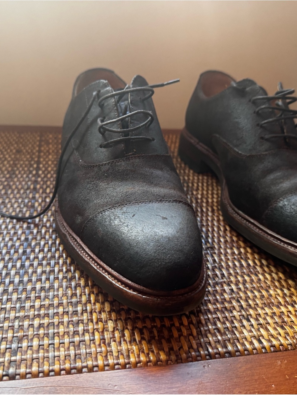 Meermin Black Cap-Toe Derby Shoes with Brown Welt